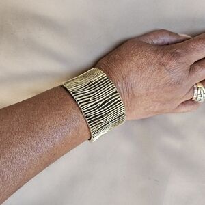 Vintage Black and Gold-tone Hinged Bangle Bracelet